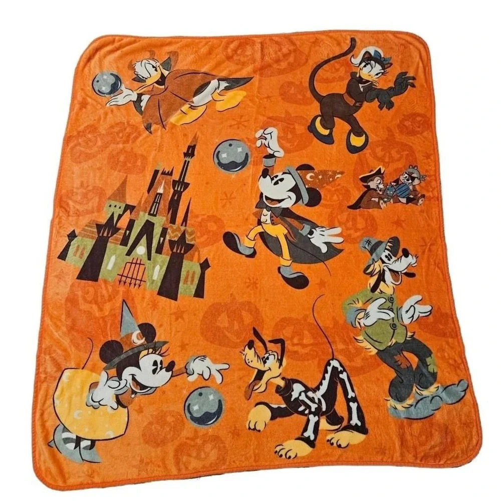 Disney Parks Mickey and Friends Halloween Castle Throw Blanket